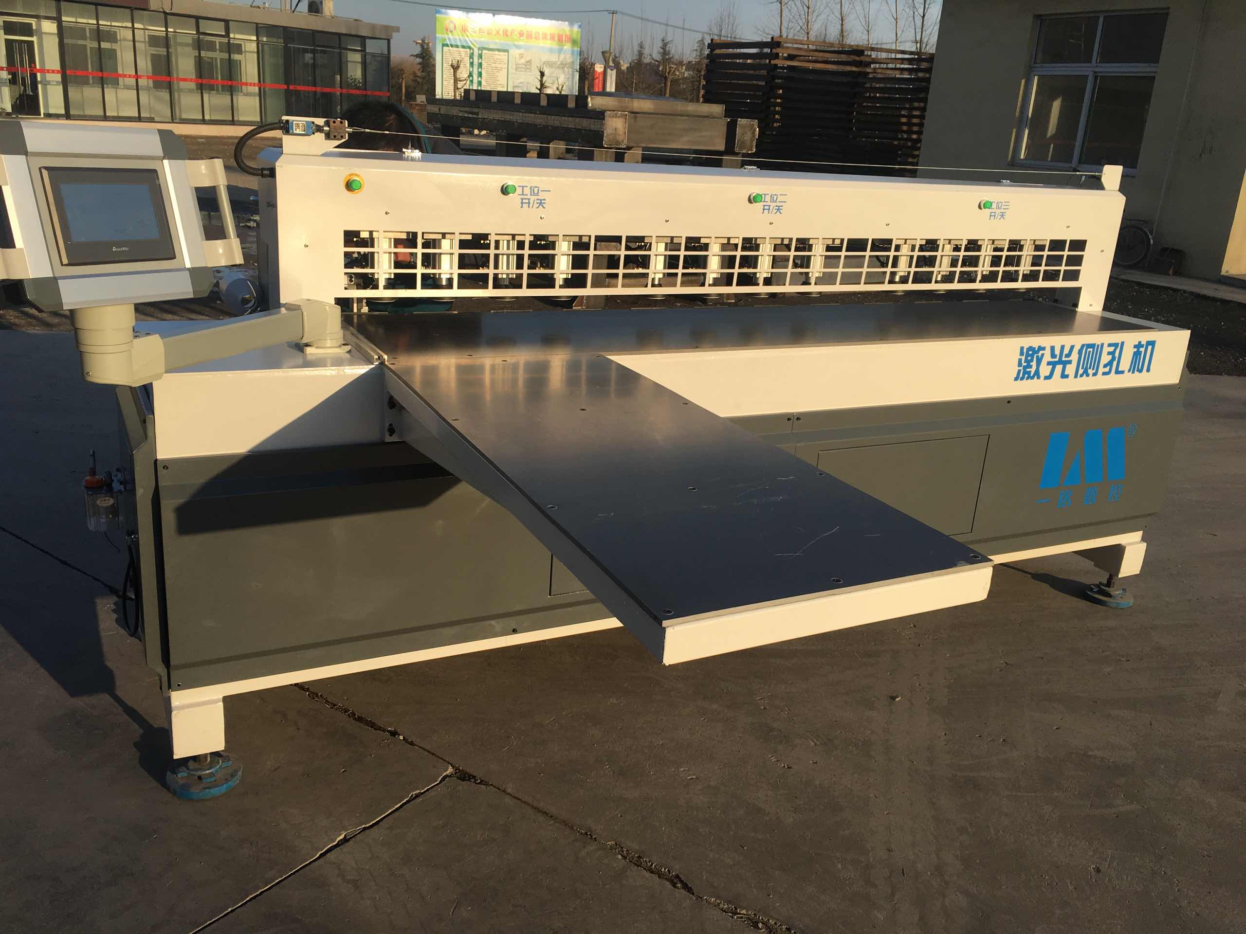 數(shù)控側(cè)孔機(jī)_濟(jì)南一銘數(shù)控機(jī)械_供應(yīng)信息