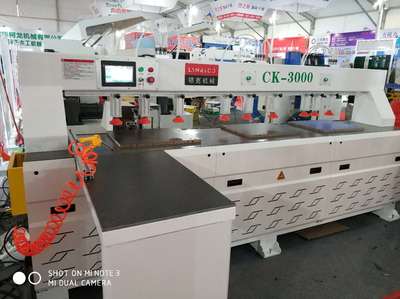 側孔鉆技術革新 順德木工機械設備全自動激光高速數控側孔機解析